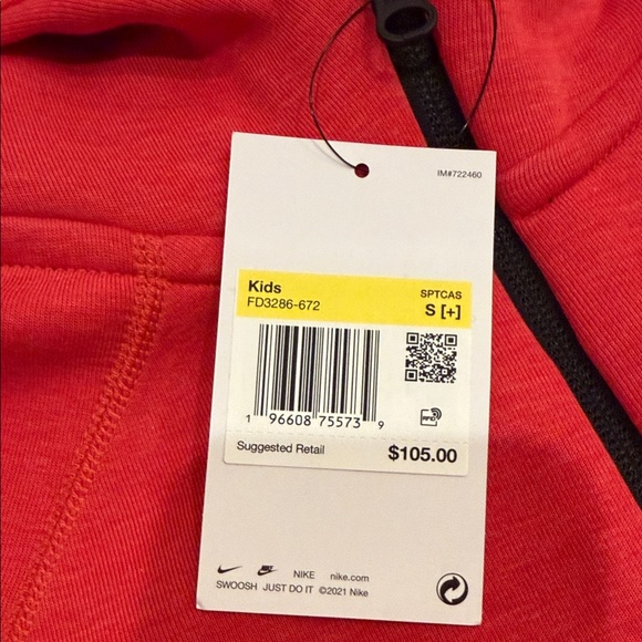 New with tags! Nike Tech fleece zip up hooded sweatshirt. Boys youth small. - Picture 3 of 8